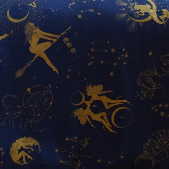 Sin in Linen Heavenly Bodies Pajama Set 
Size S - Picture 7 of 8